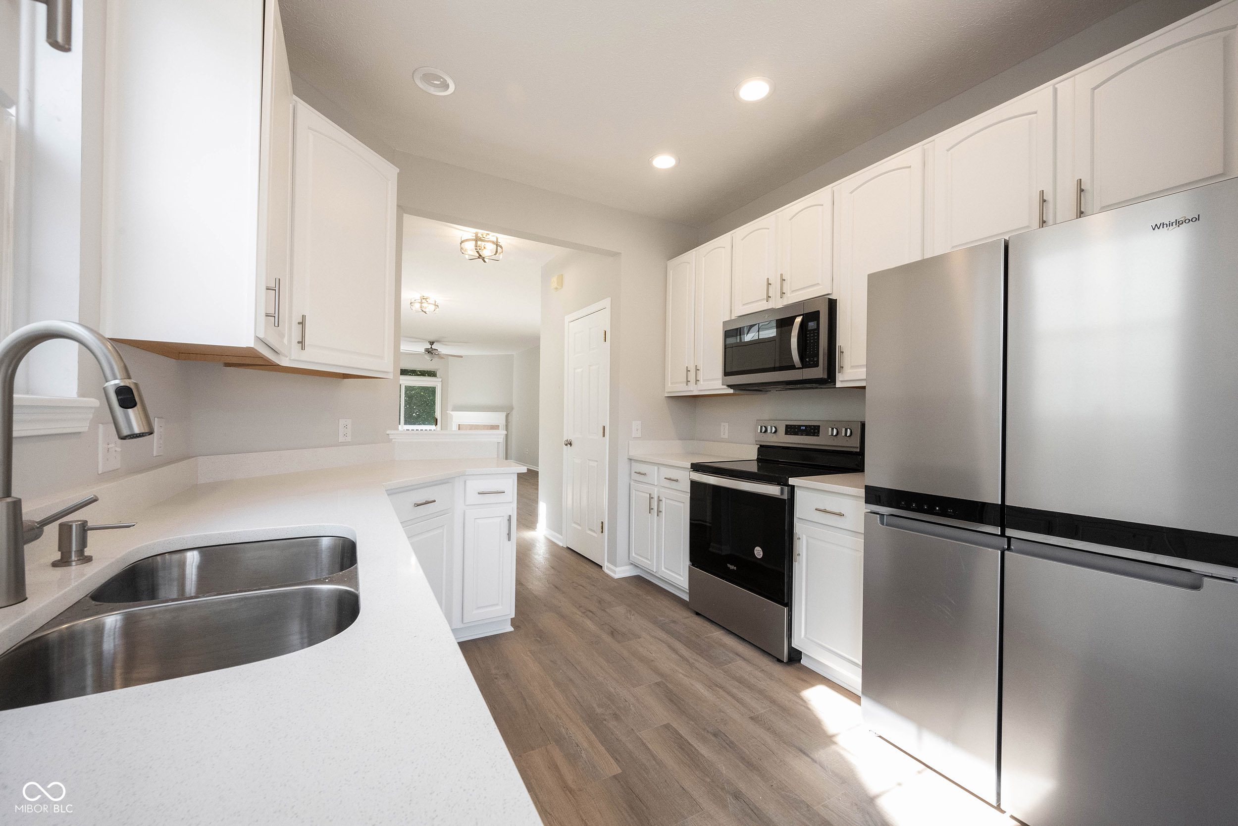 12482 Brookline Street Carmel, IN 46032 - Photo 9 of 37