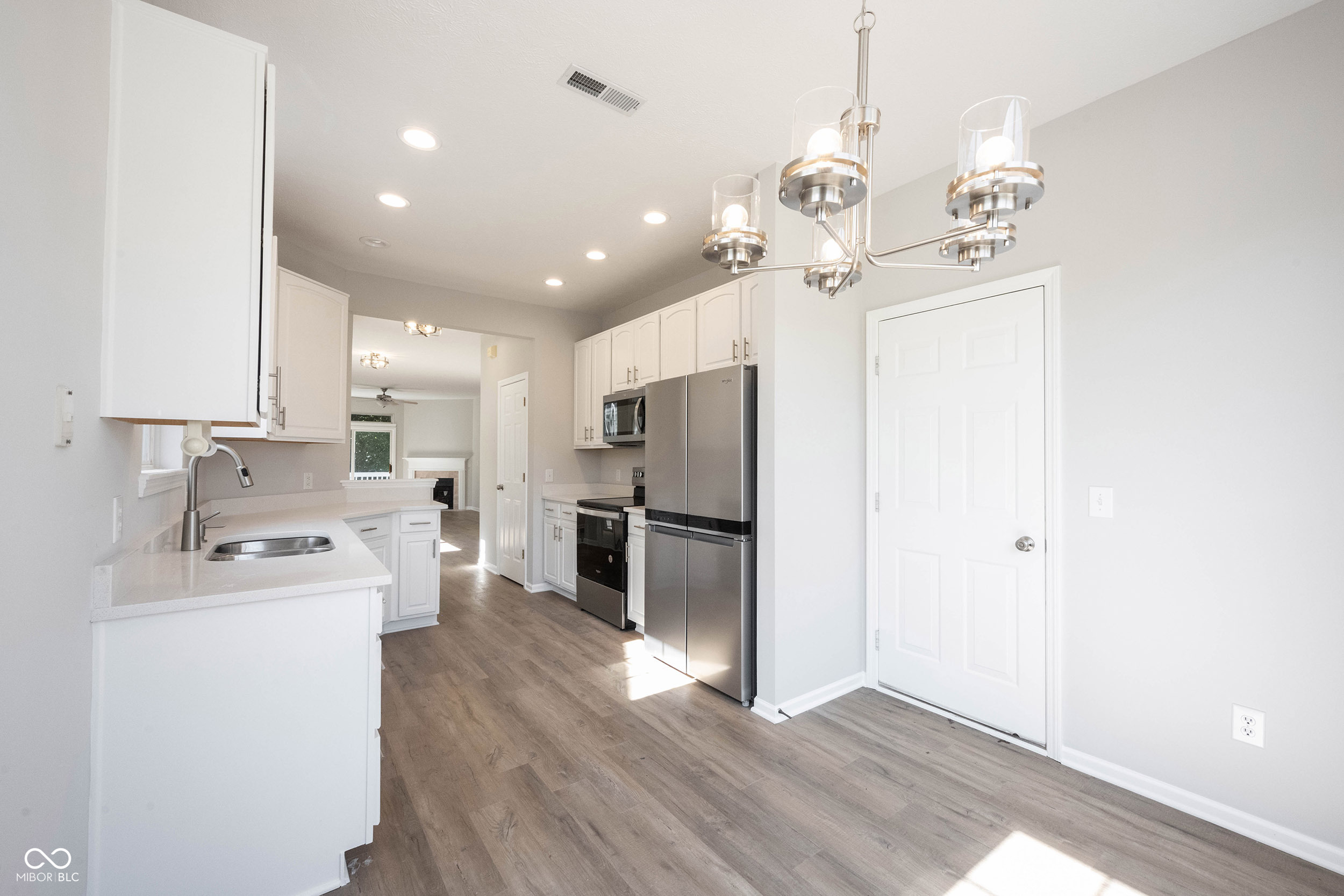 12482 Brookline Street Carmel, IN 46032 - Photo 10 of 37