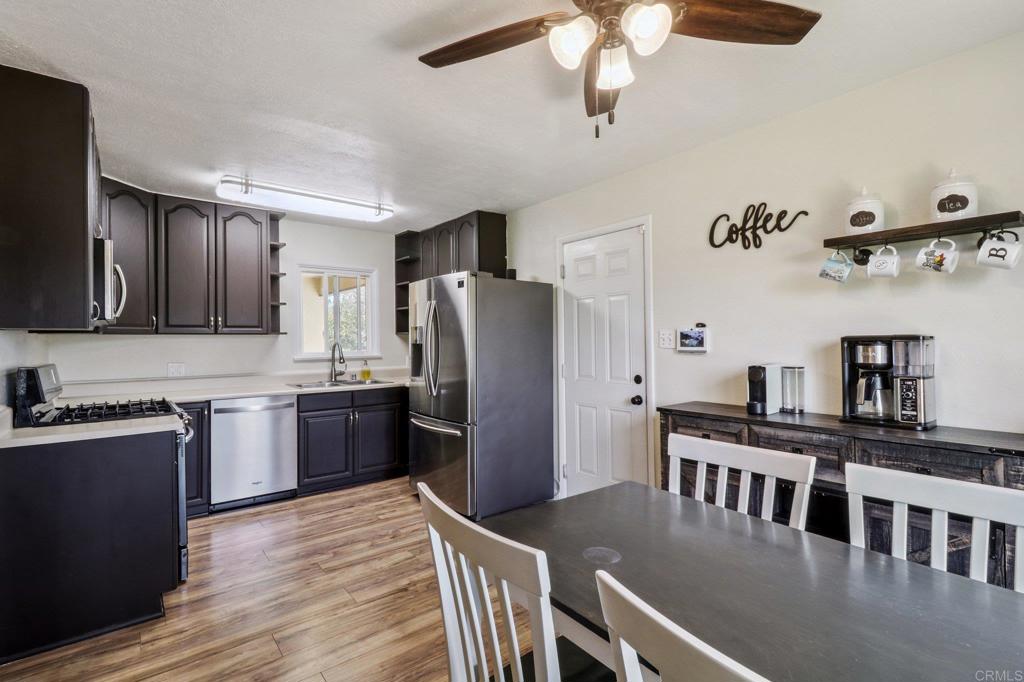 915 Crest View Road Vista, CA 92081 - Photo 11 of 32