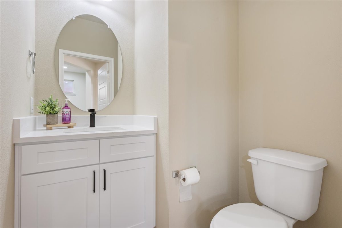 1024 Chad Loop Round Rock, TX 78665 - Photo 20 of 29 Half bathroom