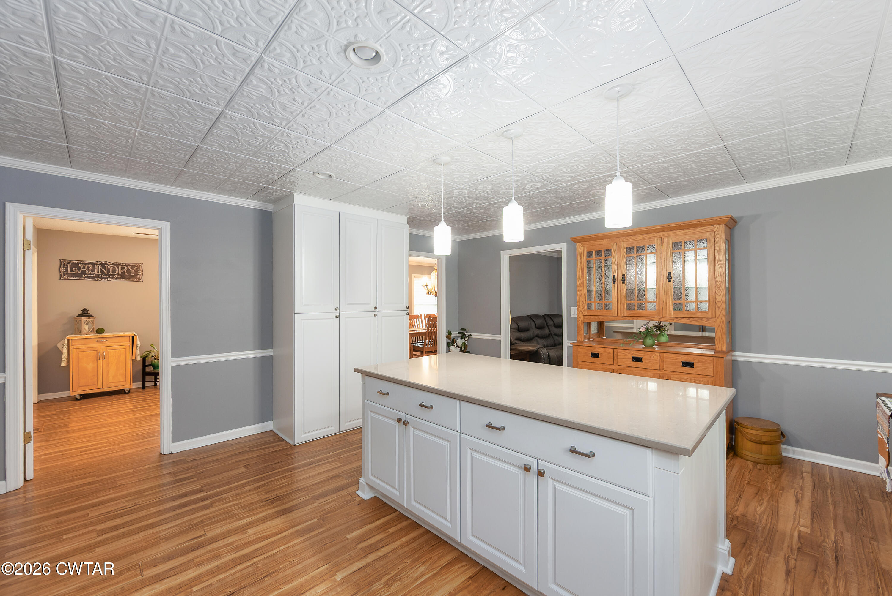 359 Old Bells Road Jackson, TN 38305 - Photo 9 of 40 a large room with a large window