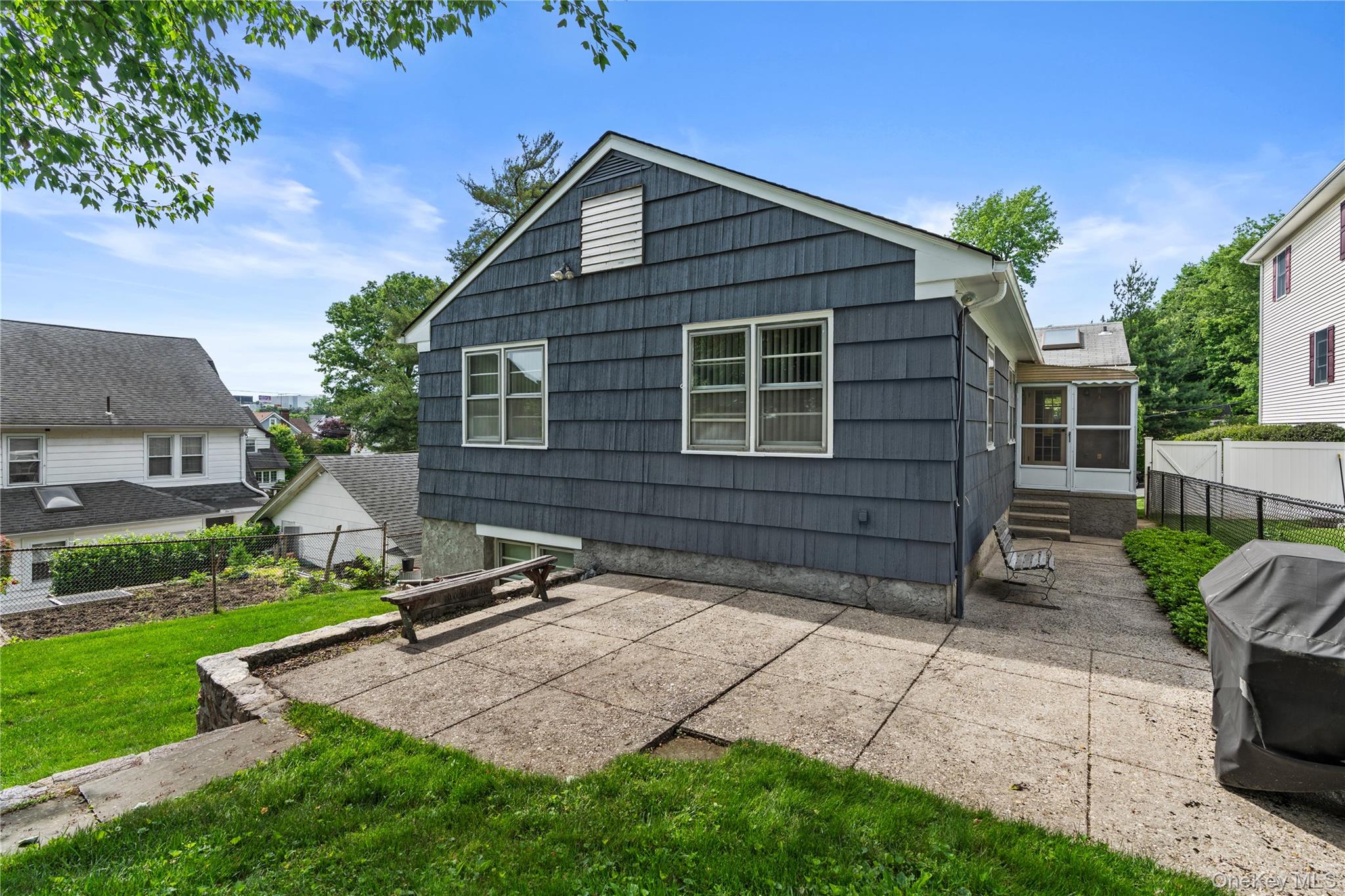 11 Dearborn Street New Rochelle, NY 10801 - Photo 4 of 30