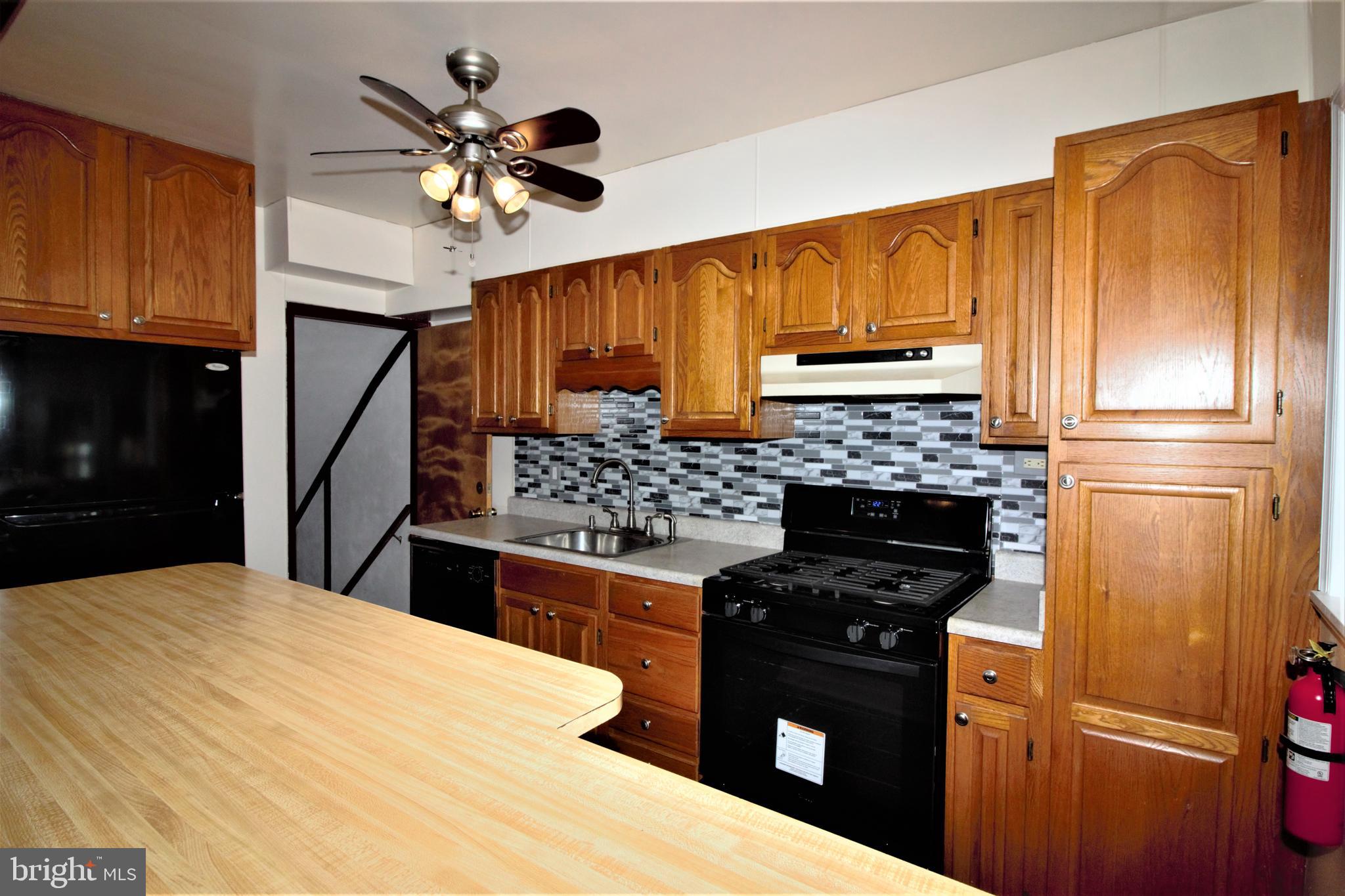 1961 Wareham Road Baltimore, MD 21222 - Photo 11 of 50