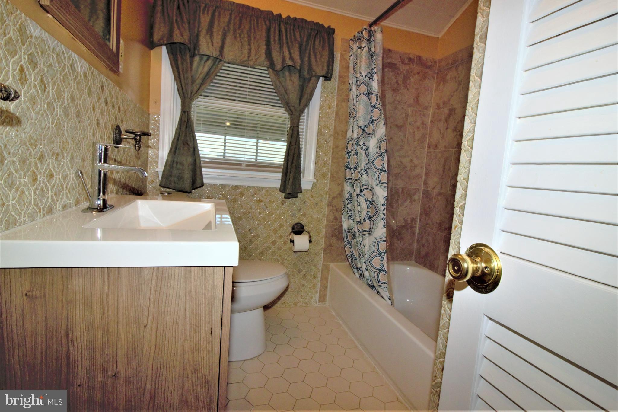 1961 Wareham Road Baltimore, MD 21222 - Photo 27 of 50