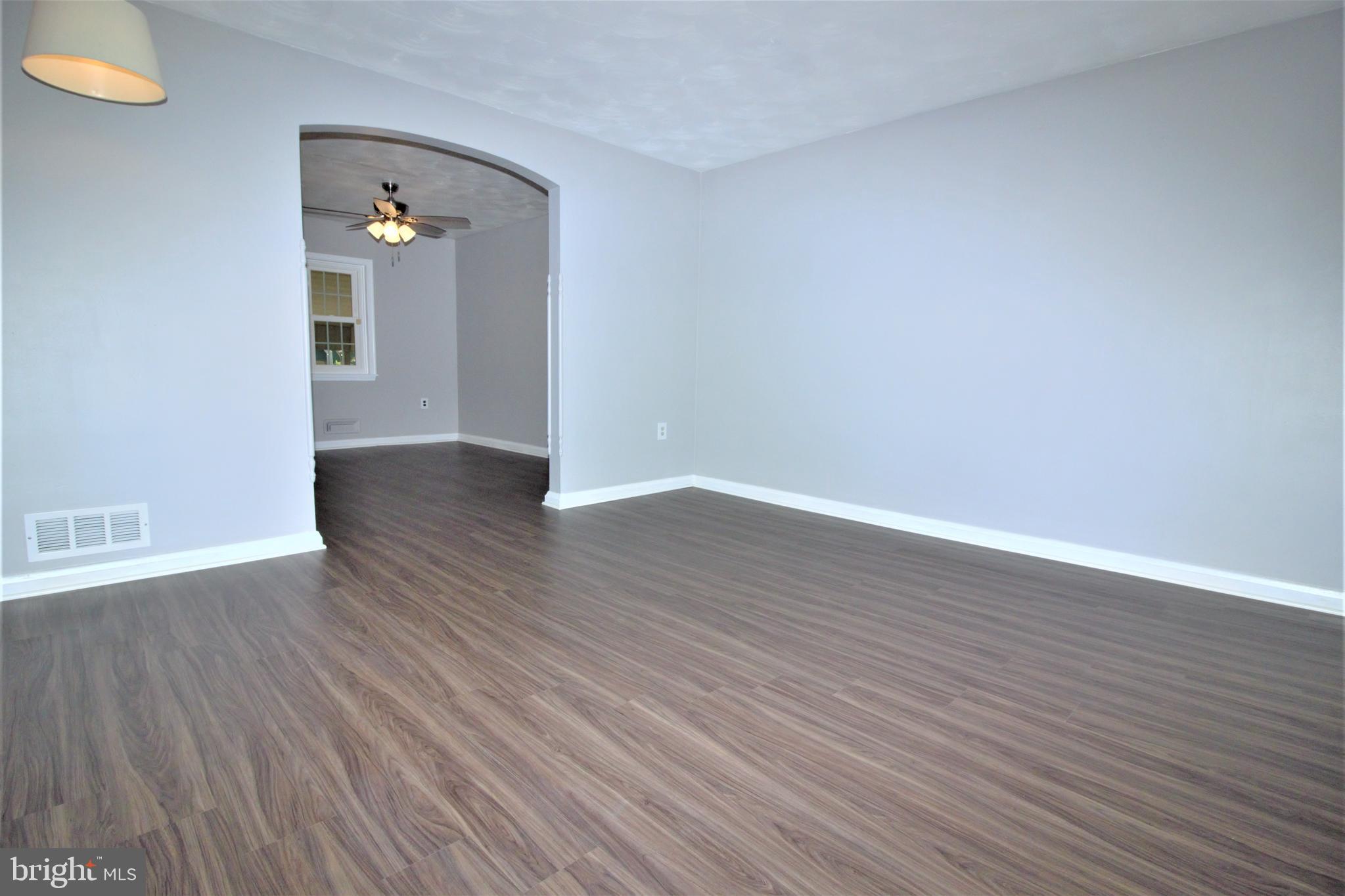 1961 Wareham Road Baltimore, MD 21222 - Photo 4 of 50