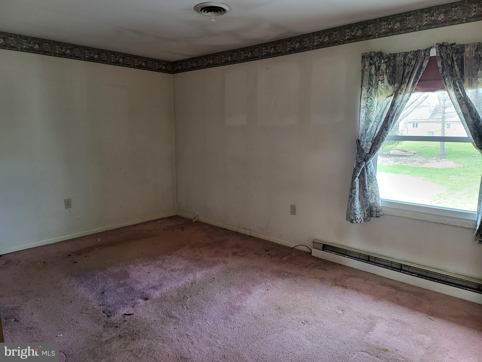 707 Wyndamere Road Lewisberry, PA 17339 - Photo 12 of 15 Spacious room with natural light.