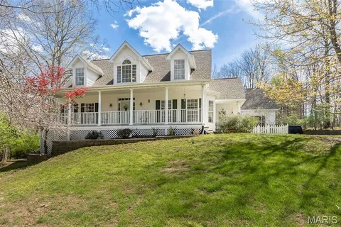 $750,000 | 136 Crescent Bluff Drive, Eureka, MO 63025