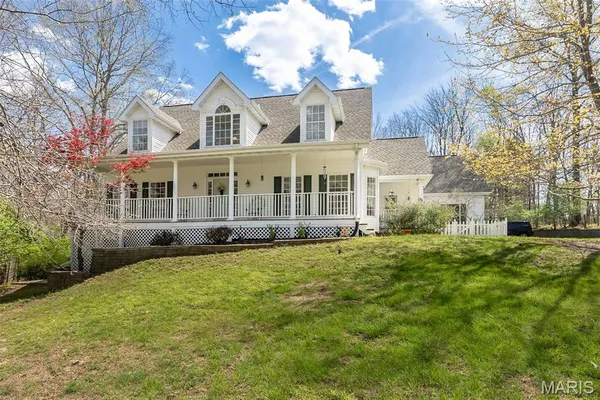 $750,000 | 136 Crescent Bluff Drive, Eureka, MO 63025