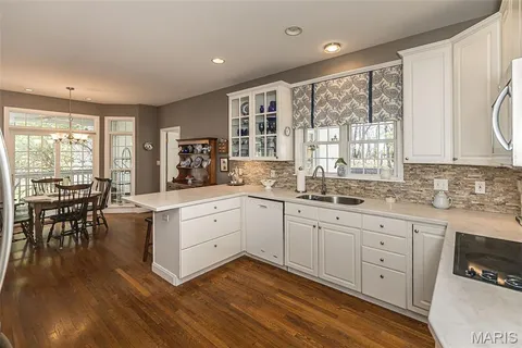 $730,000 | 136 Crescent Bluff Drive, Eureka, MO 63025