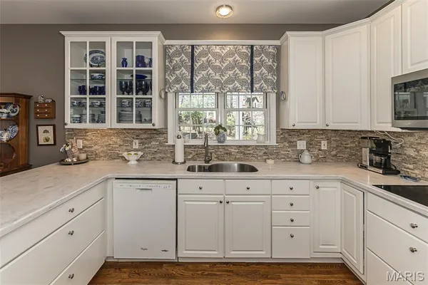 $750,000 | 136 Crescent Bluff Drive, Eureka, MO 63025