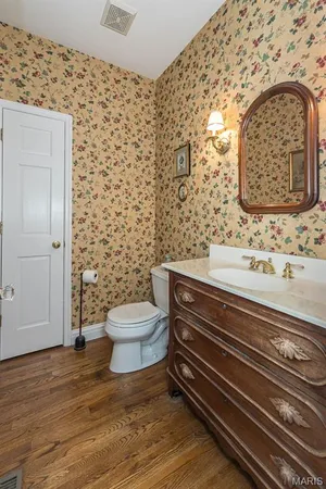 $750,000 | 136 Crescent Bluff Drive, Eureka, MO 63025