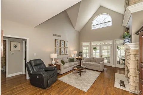 $730,000 | 136 Crescent Bluff Drive, Eureka, MO 63025