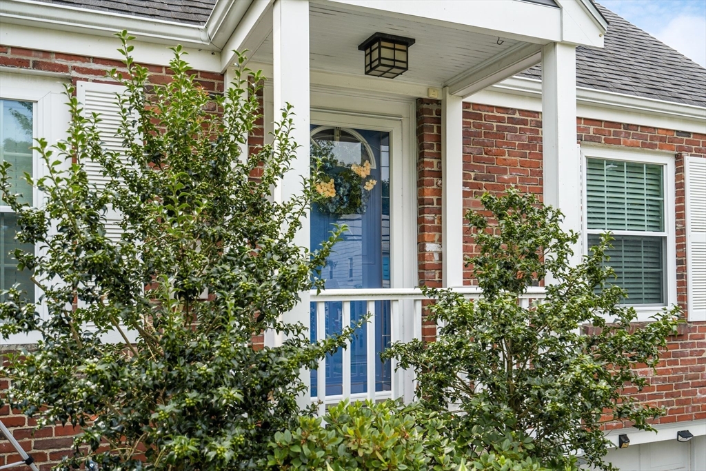 292 Appleton Street Arlington, MA 02476 - Photo 3 of 39