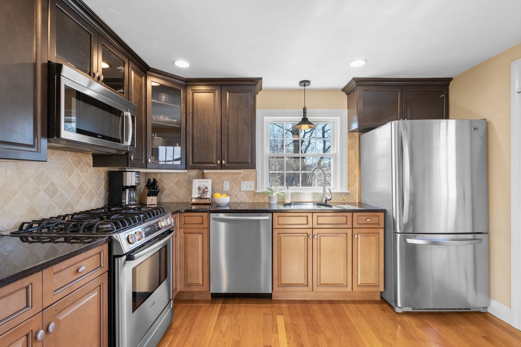 292 Appleton Street Arlington, MA 02476 - Photo 10 of 39