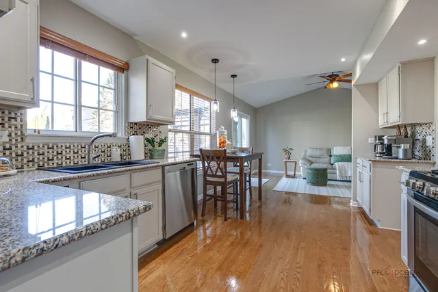 $339,900 | 6291 Eagle Ridge Drive, Gurnee, IL 60031