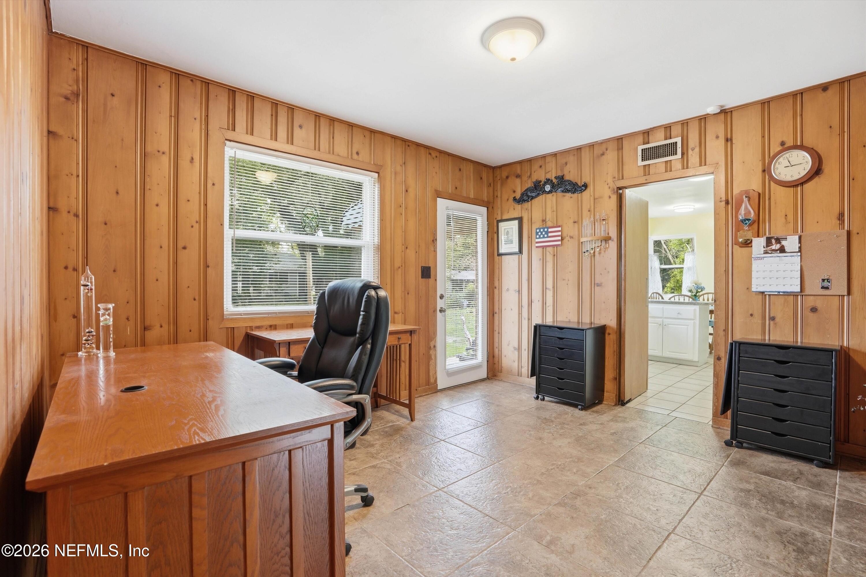 1426 Glengarry Road Jacksonville, FL 32207 - Photo 15 of 27 Den/Office