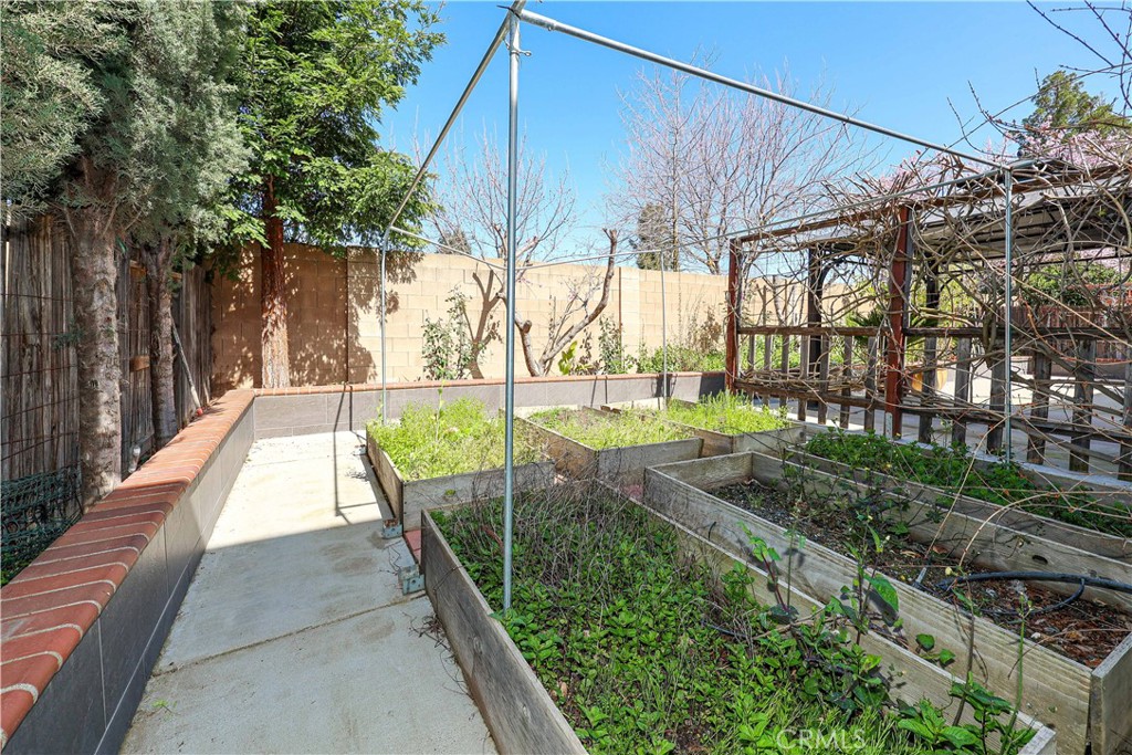 1367 Esplanade Drive Merced, CA 95348 - Photo 49 of 51 a view of yard with patio