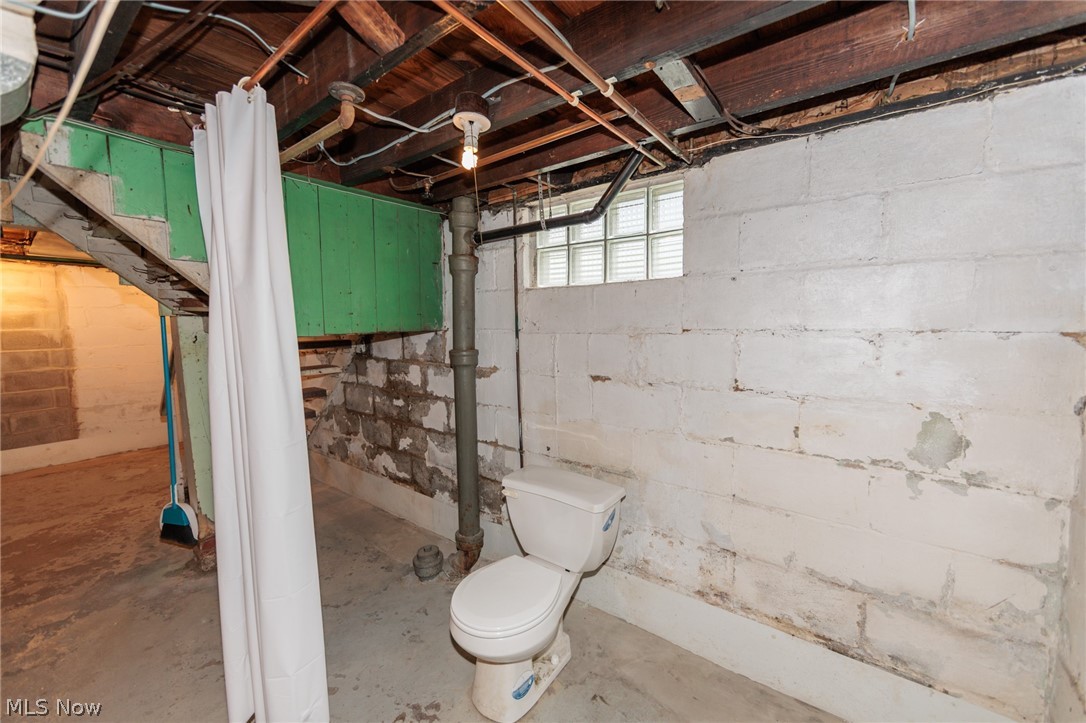 983 Dan Street Akron, OH 44310 - Photo 43 of 46