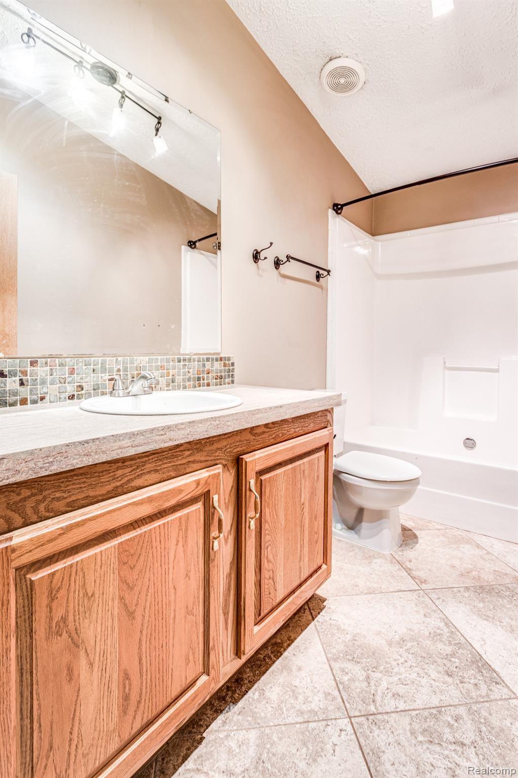 7388 Ross Road Almont, MI 48003 - Photo 22 of 45 1.jpg