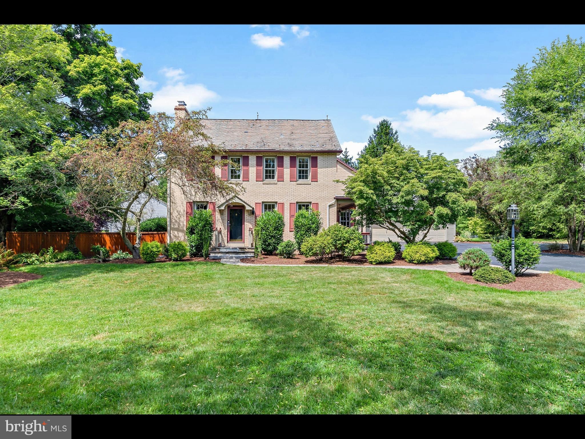 895 Spring Road Elizabethtown, PA 17022 - Photo 2 of 36