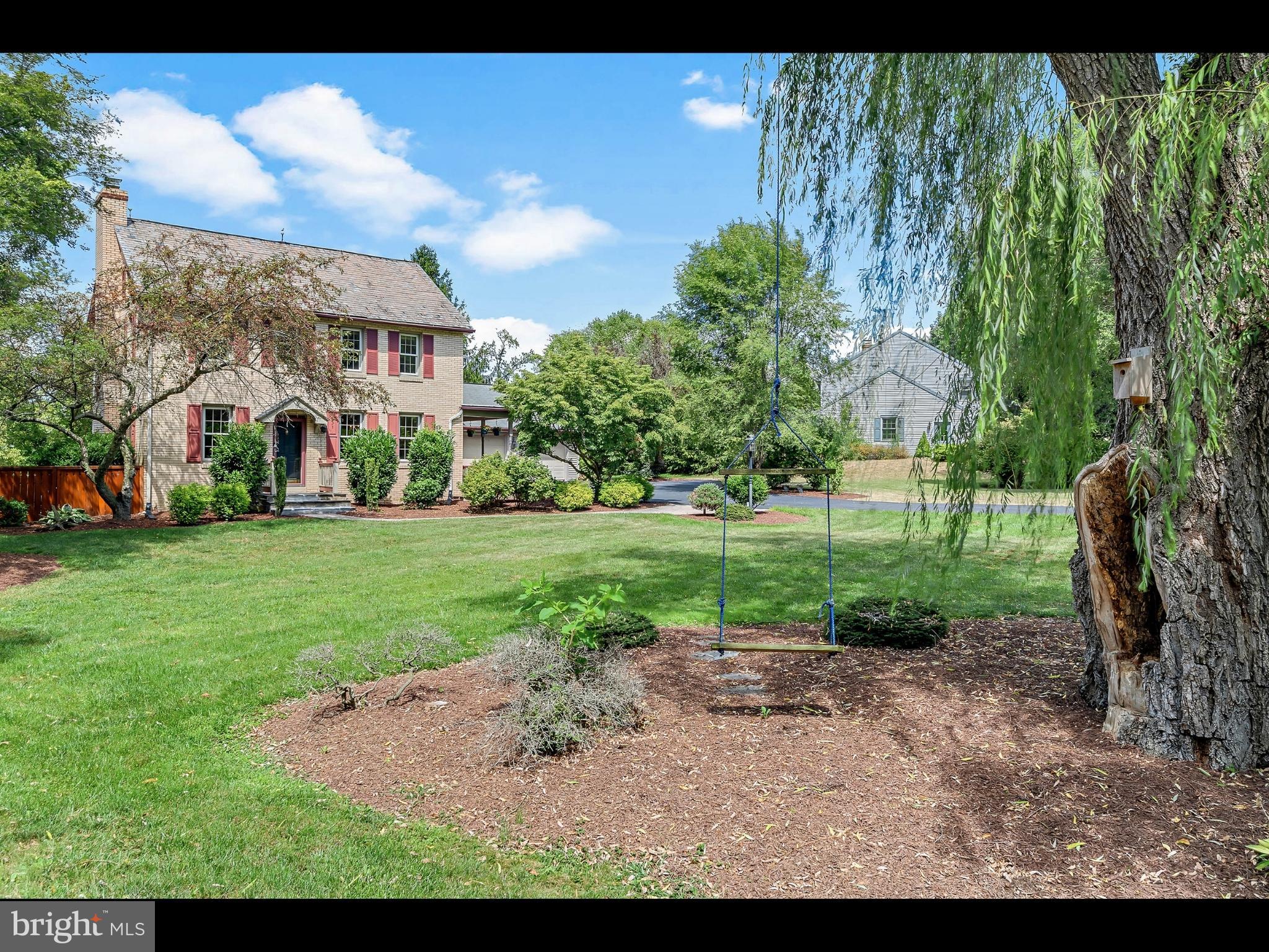 895 Spring Road Elizabethtown, PA 17022 - Photo 3 of 36