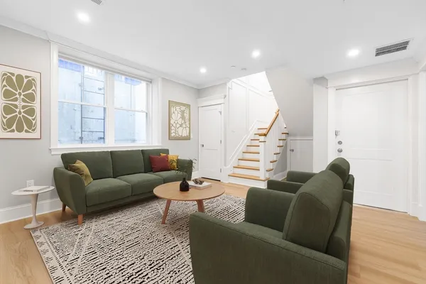 $775,000 | 109 Ellington Street, Unit 1, Boston, MA 02121