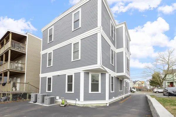 $775,000 | 109 Ellington Street, Unit 1, Boston, MA 02121