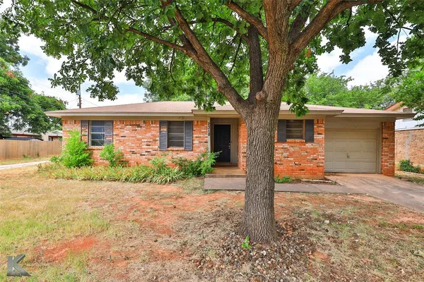 $1,500 | 2318 Westwood Drive, Abilene, TX 79603