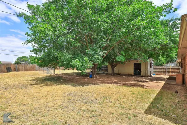 $1,500 | 2318 Westwood Drive, Abilene, TX 79603