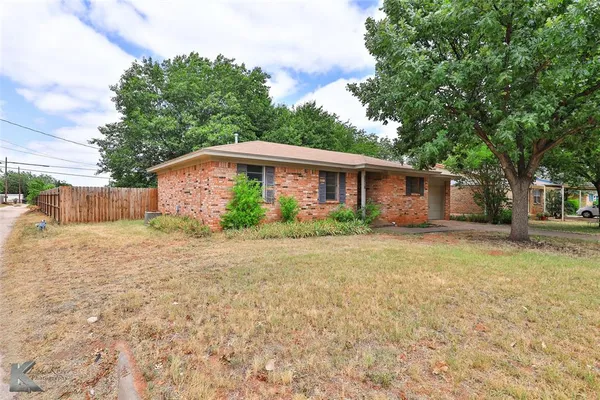 $1,500 | 2318 Westwood Drive, Abilene, TX 79603
