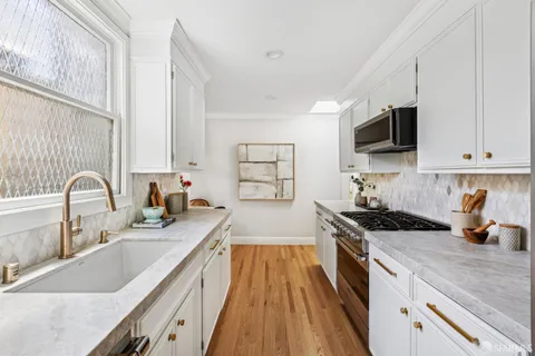 $5,995,000 | 2063-2065 Broadway, San Francisco, CA 94115