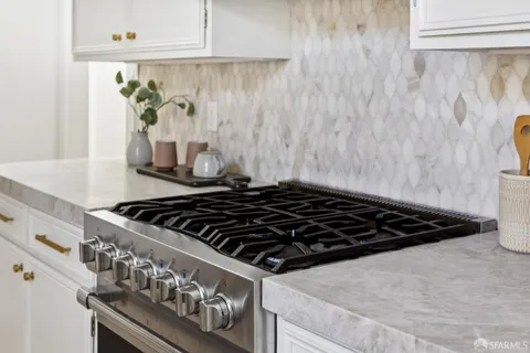 $5,995,000 | 2063-2065 Broadway, San Francisco, CA 94115