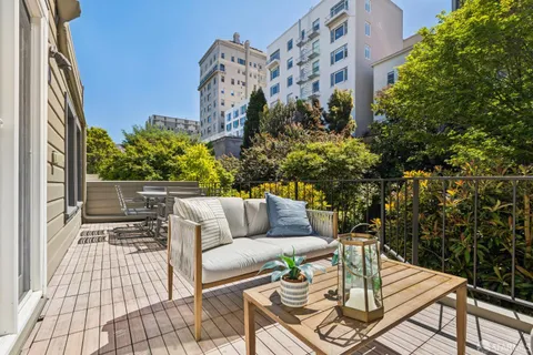 $5,995,000 | 2063-2065 Broadway, San Francisco, CA 94115
