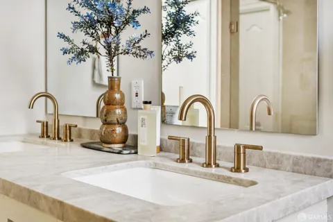 $5,995,000 | 2063-2065 Broadway, San Francisco, CA 94115