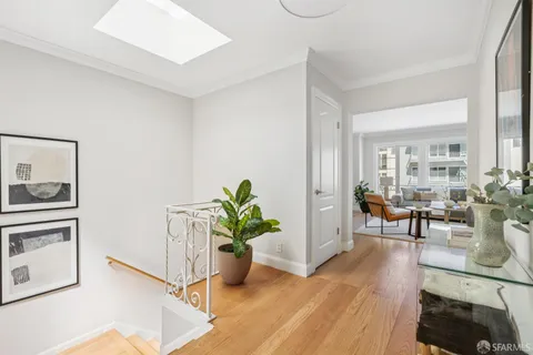 $5,995,000 | 2063-2065 Broadway, San Francisco, CA 94115
