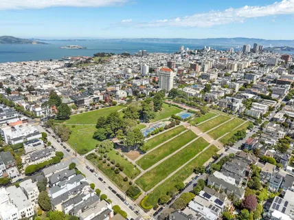 $5,995,000 | 2063-2065 Broadway, San Francisco, CA 94115