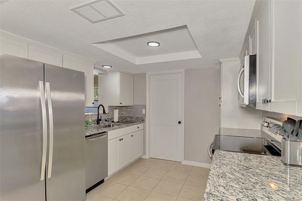 361 Falkland Road Venice, FL 34293 - Photo 15 of 40
