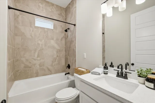 $425,000 | 4061 Four Oaks Boulevard, Tallahassee, FL 32311