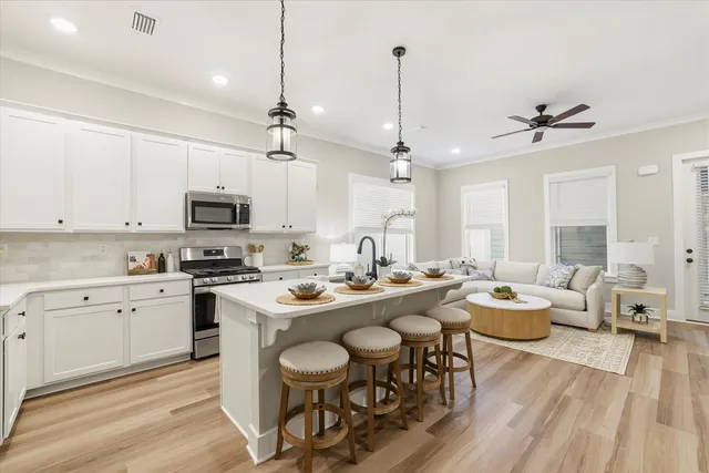 $425,000 | 4061 Four Oaks Boulevard, Tallahassee, FL 32311