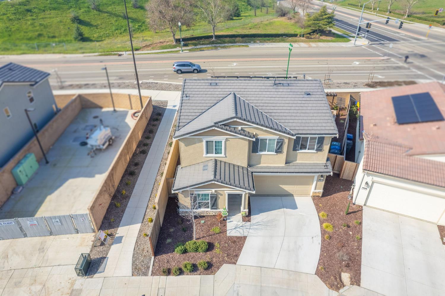 987 North Filbert Avenue Fresno, CA 93727 - Photo 7 of 12