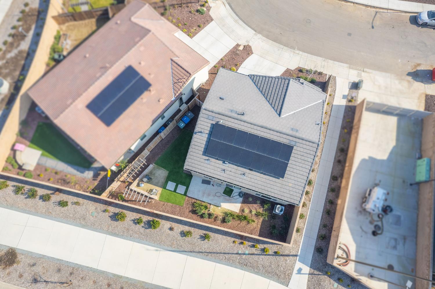 987 North Filbert Avenue Fresno, CA 93727 - Photo 8 of 12