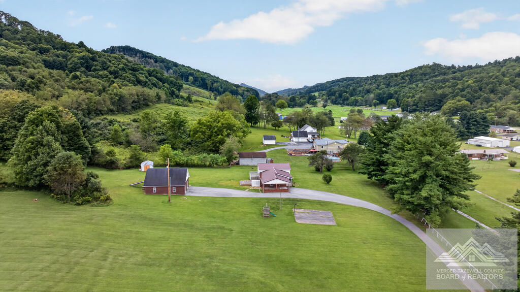 216 School Road Bluefield, VA 24605 - Photo 3 of 54 Gallery Image 3