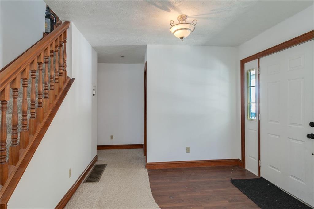 1441 Elm Tree Road North St. Paris, OH 43072 - Photo 4 of 32
