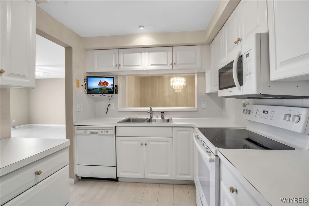 950 Hopkins Road, Unit E Amherst, NY 14221 - Photo 8 of 27