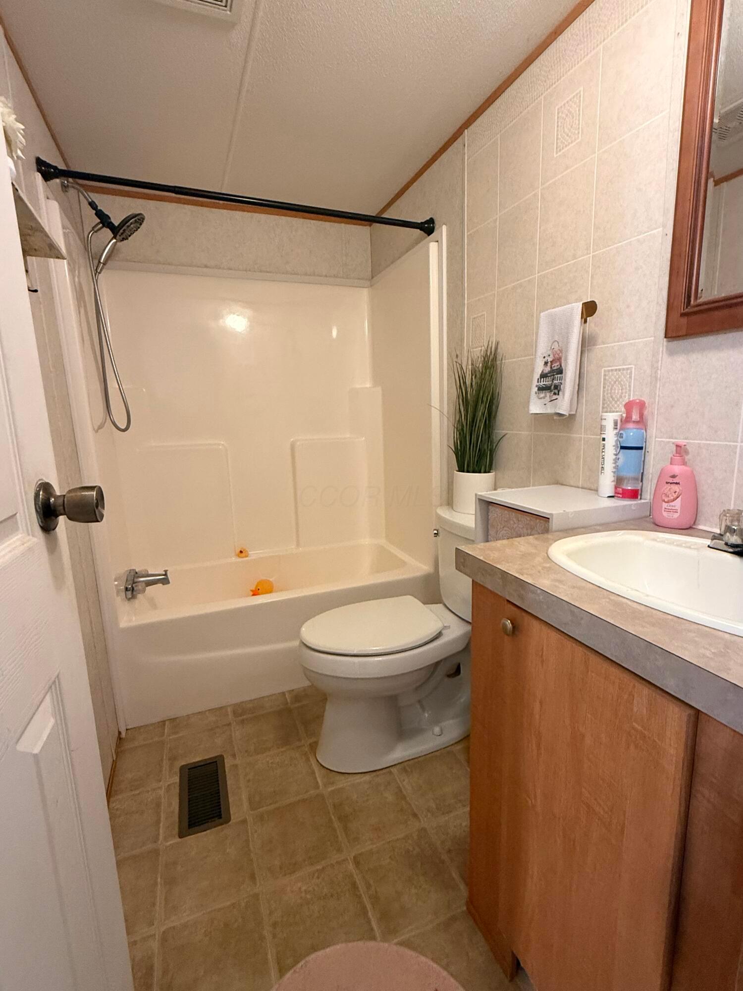 38210 New Lima Road, Unit C3R Pomeroy, OH 45769 - Photo 29 of 51 Second Bath