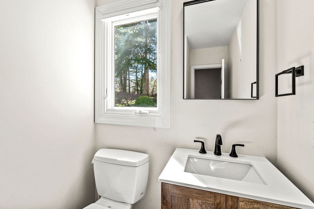 16 Beaver Pond Road Beverly, MA 01915 - Photo 16 of 32