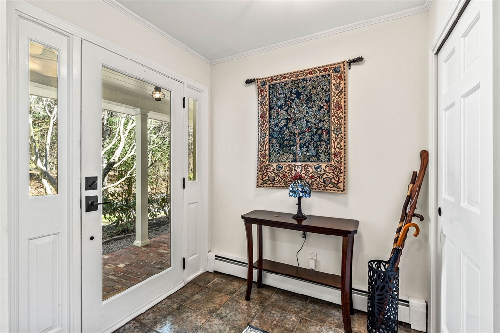 16 Beaver Pond Road Beverly, MA 01915 - Photo 4 of 32