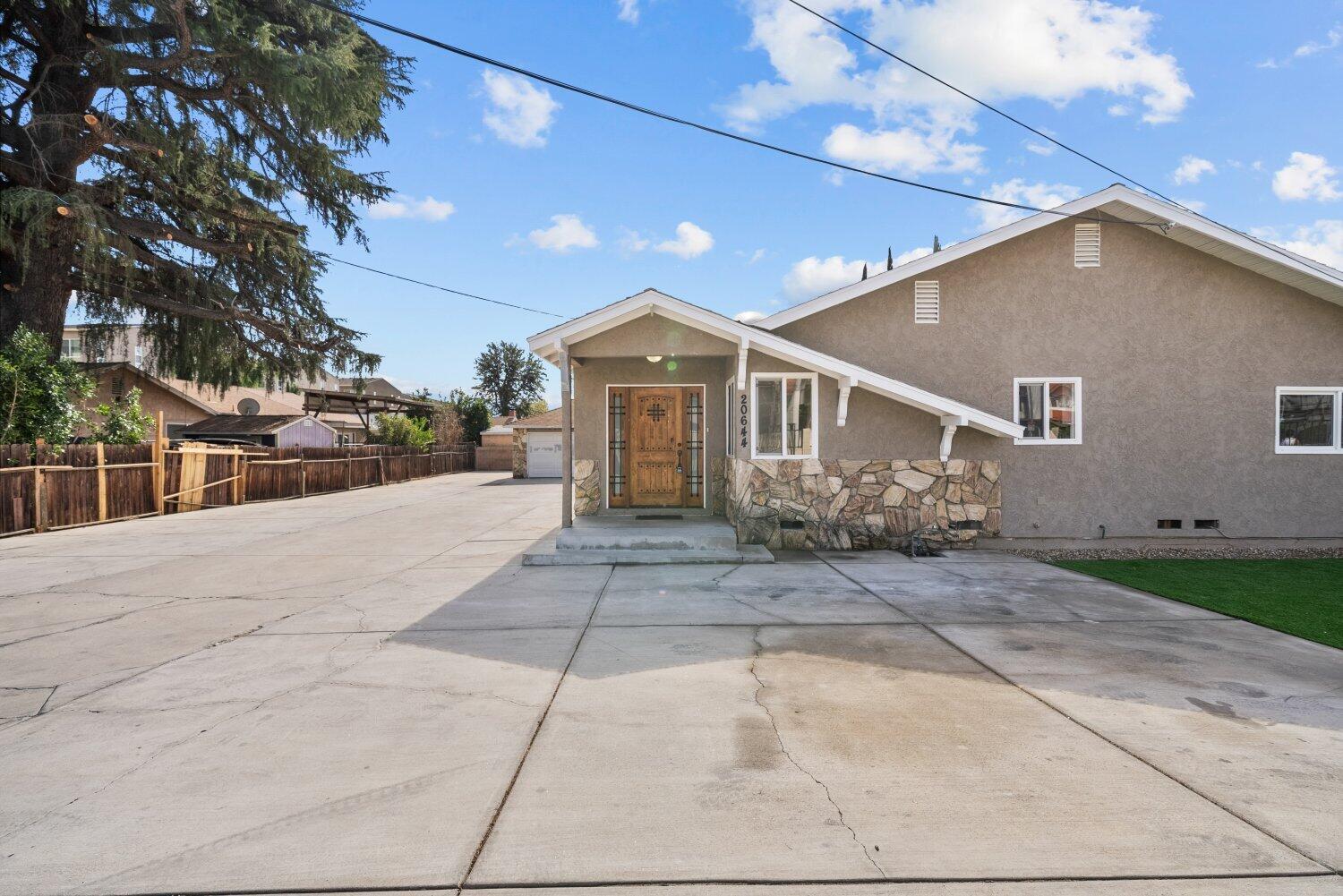 01-RoscoeBlvd-e0f99822c1