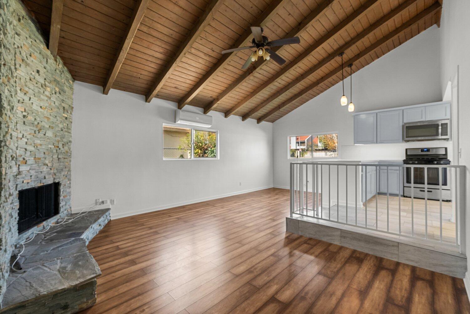 20644 Roscoe Boulevard Winnetka, CA 91306 - Photo 14 of 34 14-RoscoeBlvd-e7b55e1613
