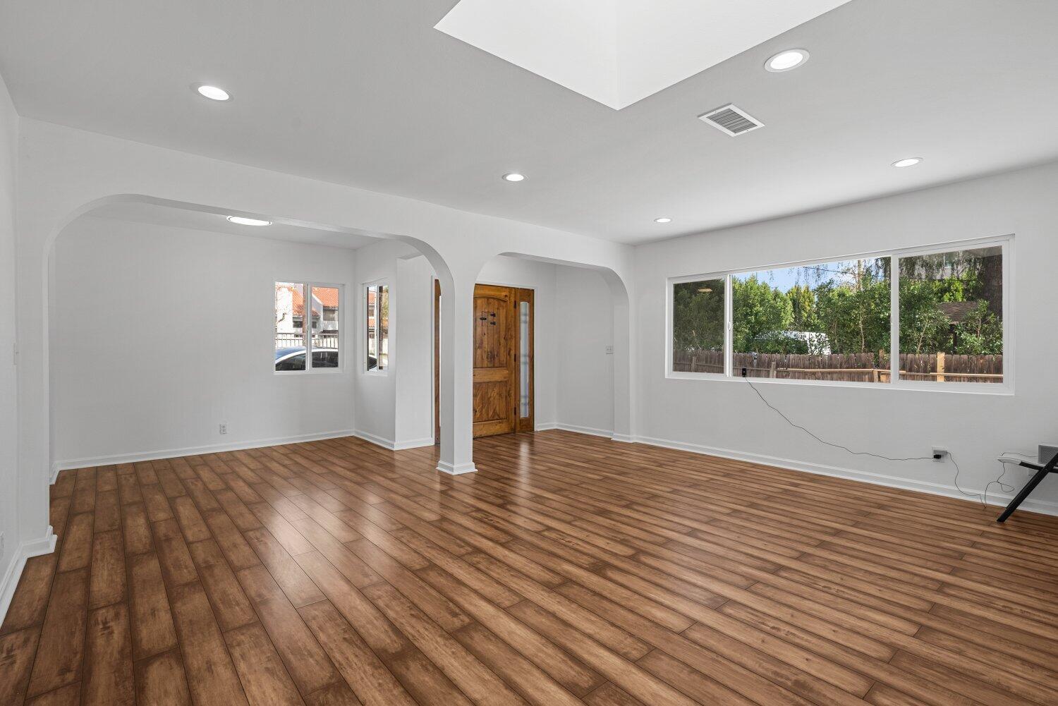 20644 Roscoe Boulevard Winnetka, CA 91306 - Photo 6 of 34 06-RoscoeBlvd-341f097da3